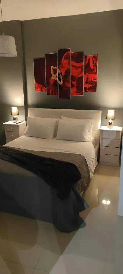 Maxim Deluxe Apartment