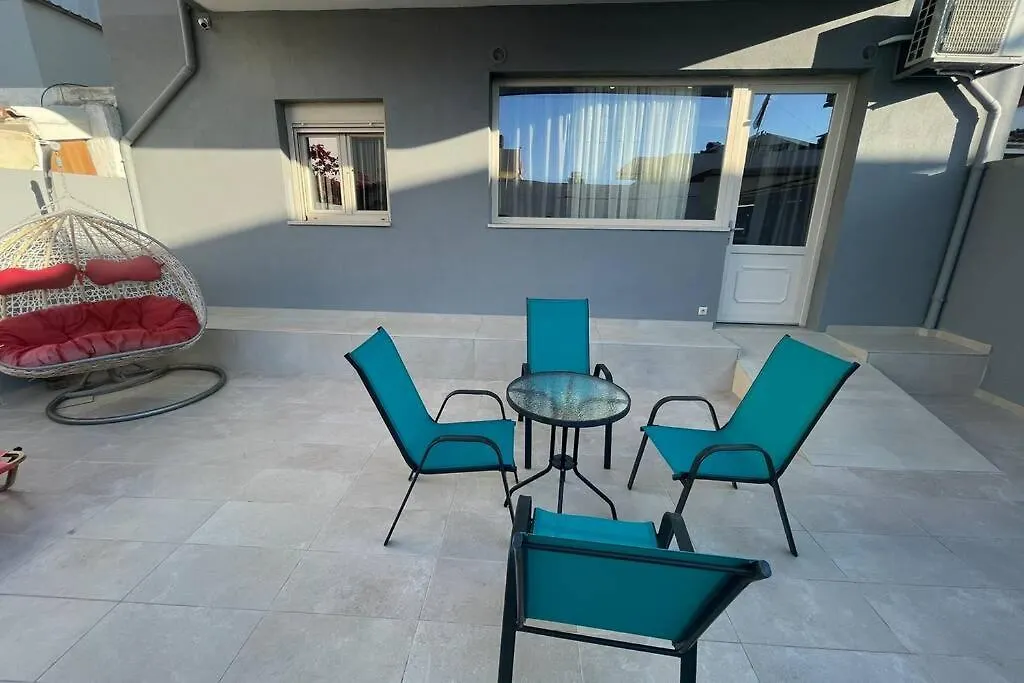 Maxim Deluxe Apartment